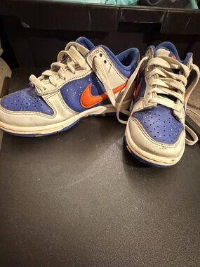 Nike Kids Low-Top Sneakers in Blue and Orange with Cream Overlays